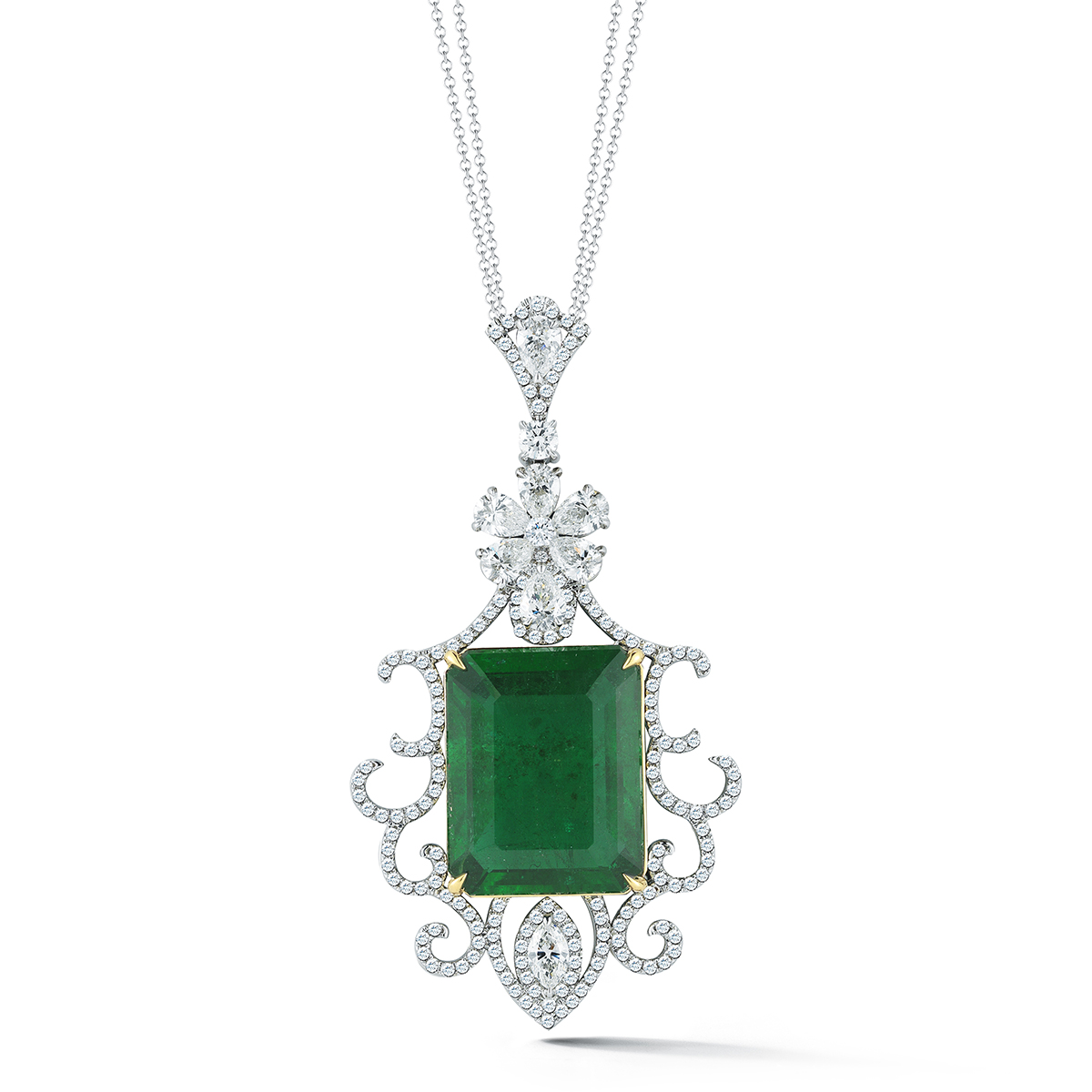 EMERALD NECKLACE WITH NATURAL S. SEA PEARL AND DIAMONDS